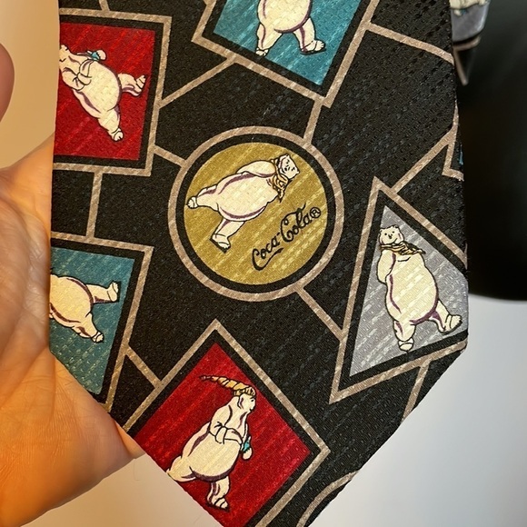 Coca Cola Polar Bear Silk Tie Vintage Novelty Graphic - Picture 6 of 16